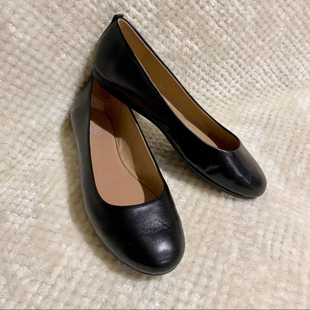 Easy Spirit black leather flats - wide